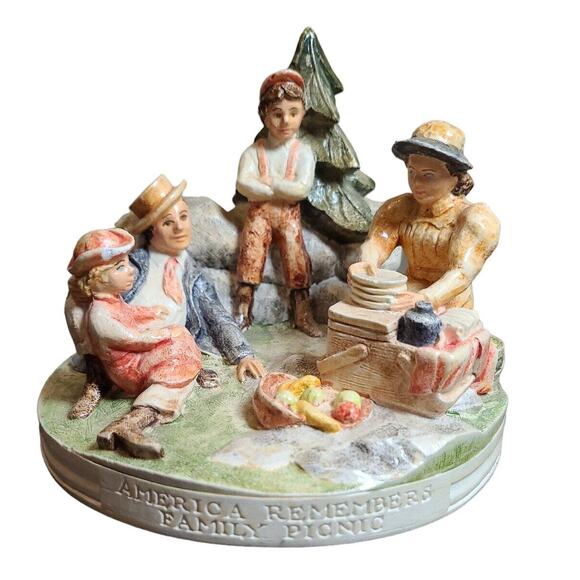 Vintage 1980 Figurine Sebastian Miniatures Family Picnic SML380 (#2) - Picture 1 of 9